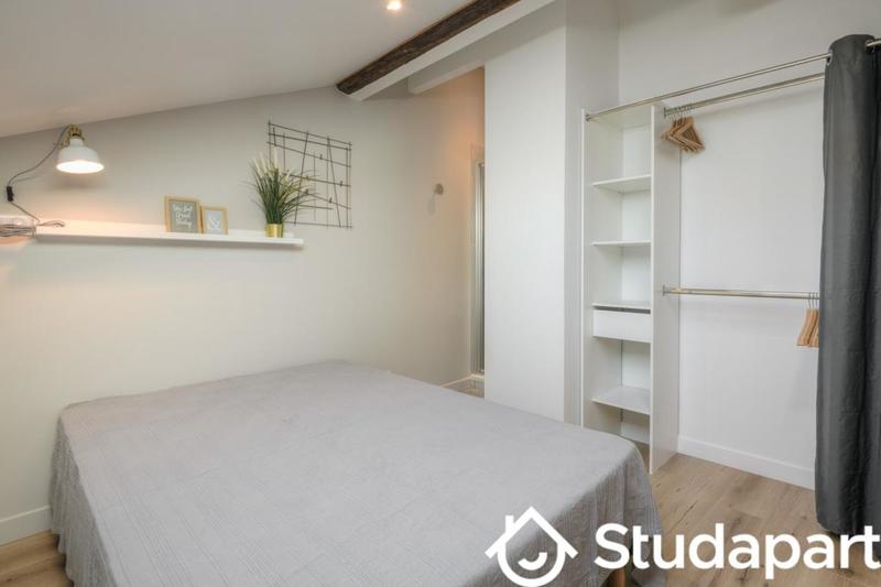 Chambre - 10 m² - 1 pièce