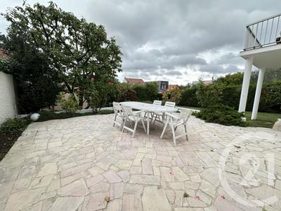 Pavillon - 170 m² - 6 pièces