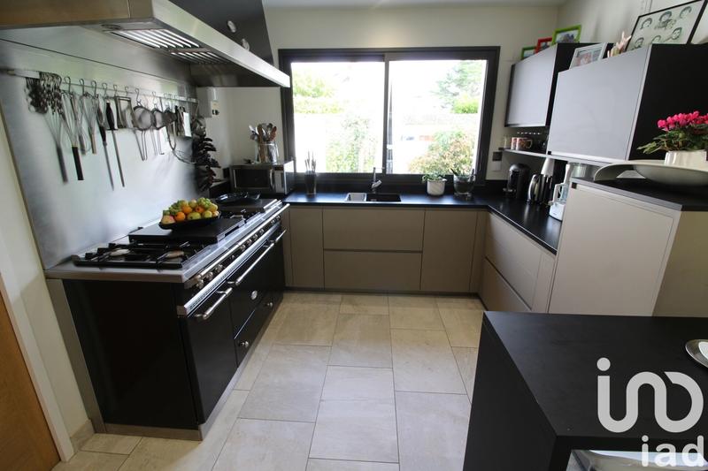 Maison - 186 m² - 7 pièces