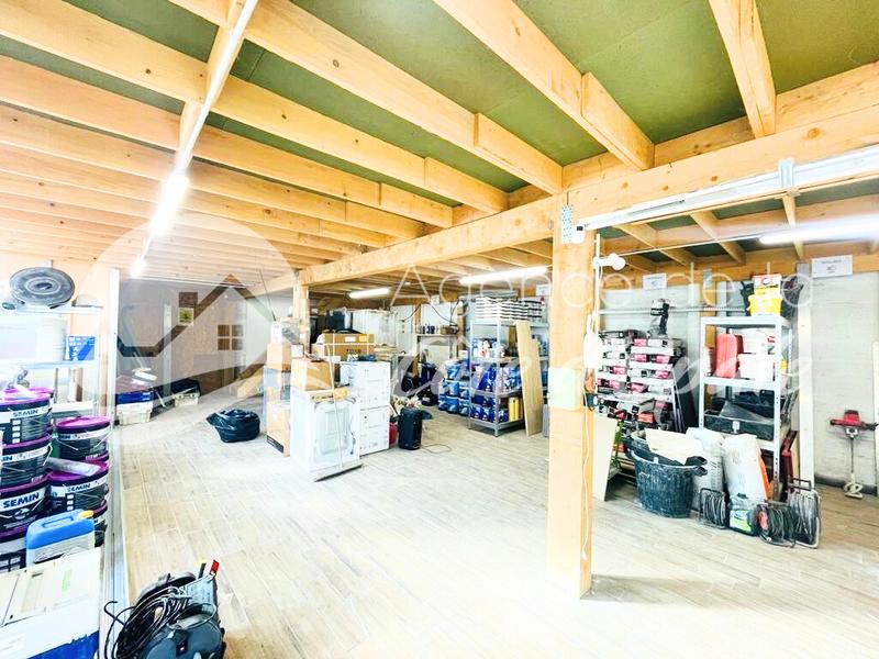 Local commercial - 257 m²