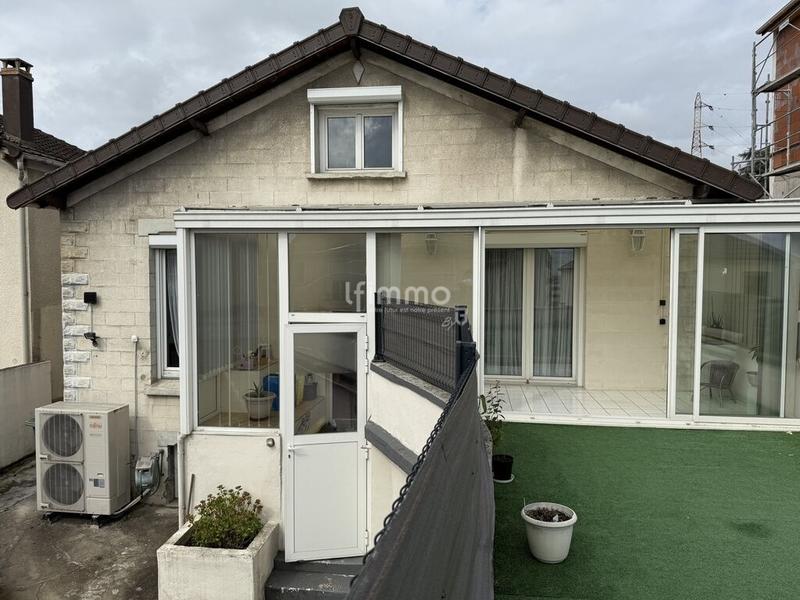 Maison - 87 m² - 5 pièces