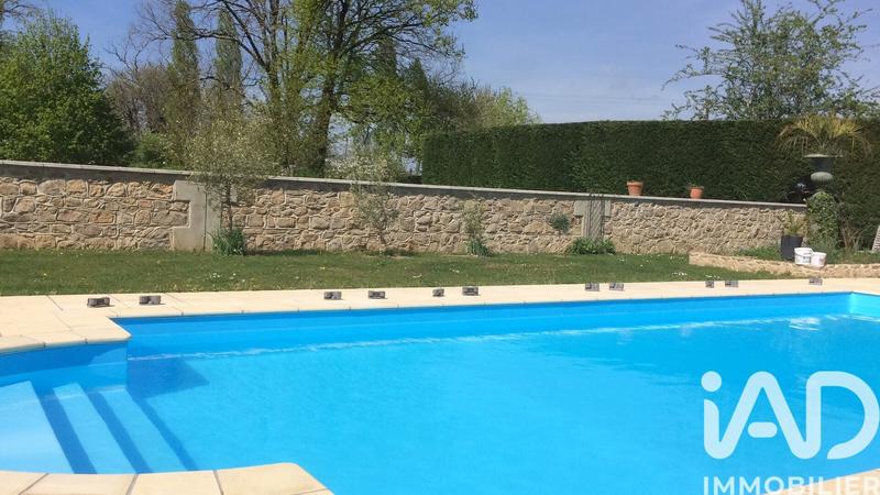 Maison - 220 m² - 9 pièces