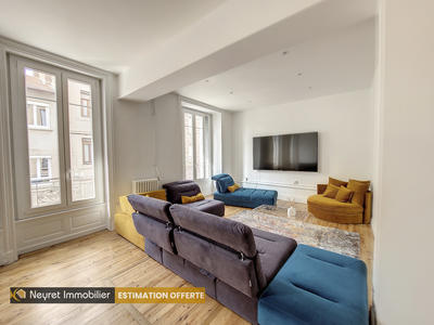 Appartement - 120 m² - 5 pièces