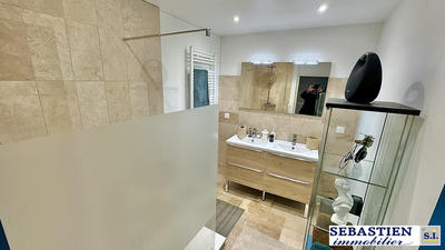 Bureau - 144 m² - 6 pièces