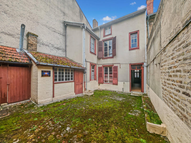 Maison - 94 m² - 5 pièces