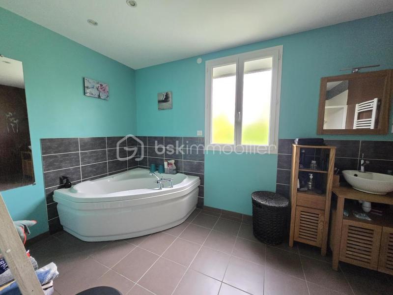 Pavillon - 230 m² - 7 pièces