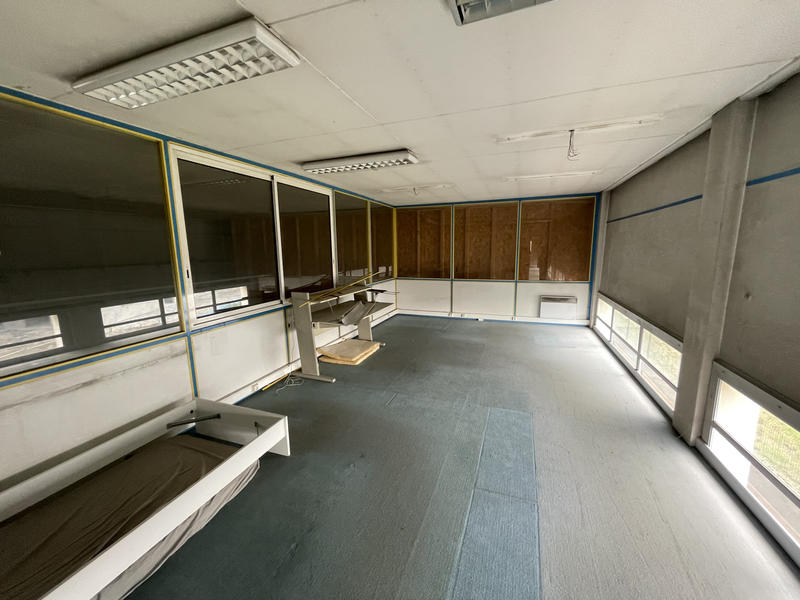 Local commercial - 1 260 m²