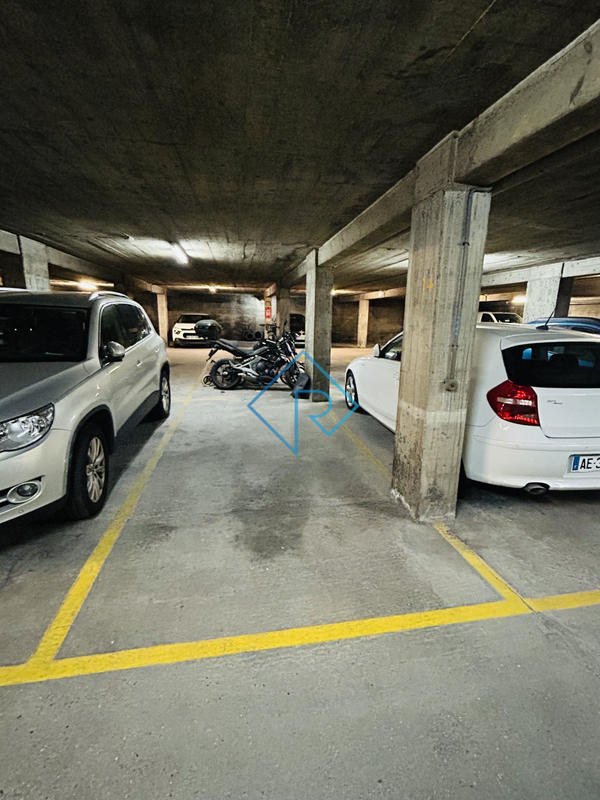 Parking - 12 m²
