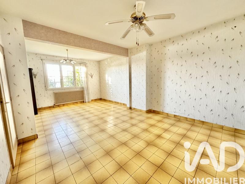 Maison - 268 m² - 12 pièces