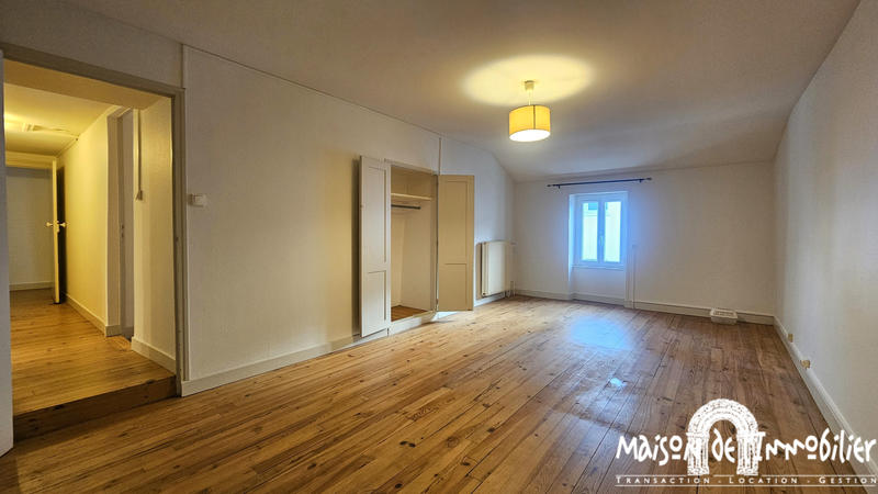 Maison - 93 m² - 4 pièces