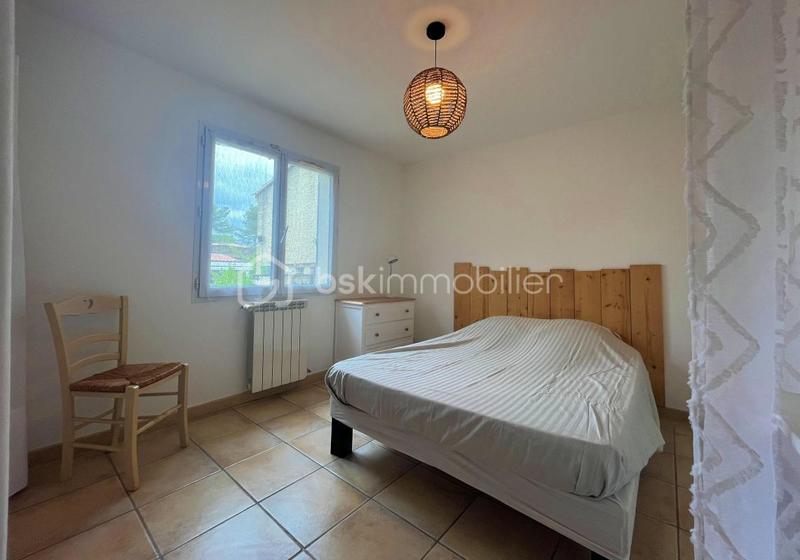 Maison - 265 m² - 13 pièces