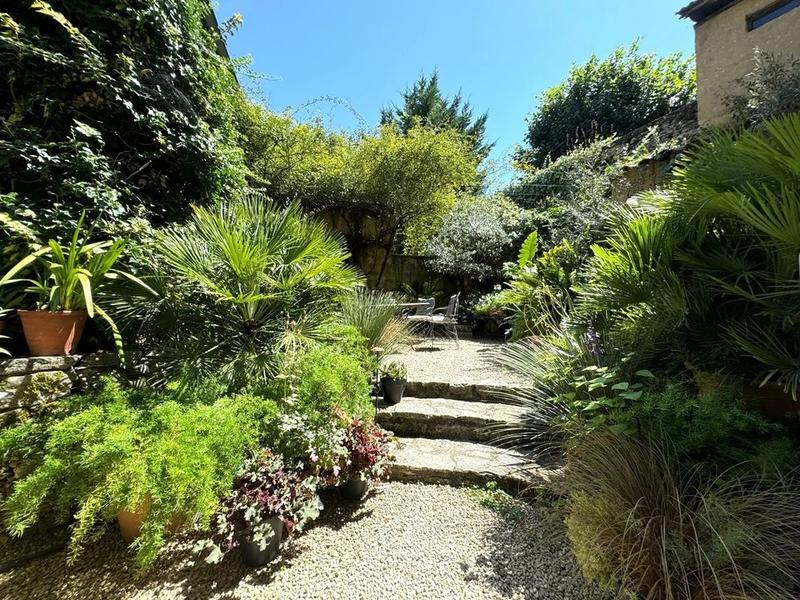 Demeure - 164 m² - 5 pièces