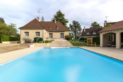 Maison - 186 m² - 7 pièces