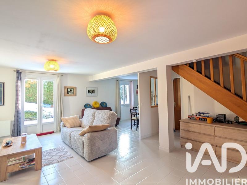 Maison - 90 m² - 5 pièces