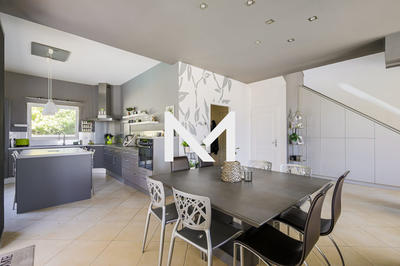 Maison contemporaine - 173 m² - 5 pièces