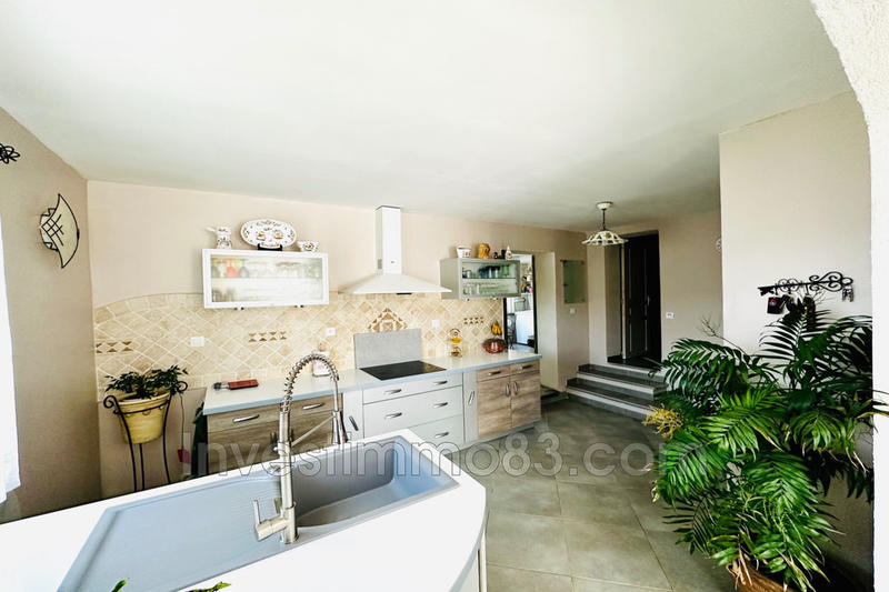 Maison - 138 m² - 4 pièces