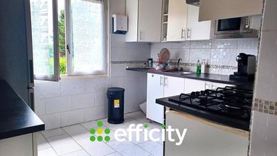 Maison - 84 m² - 4 pièces