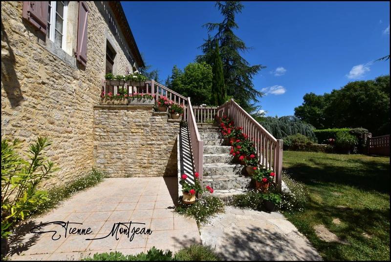 Maison - 156 m² - 7 pièces