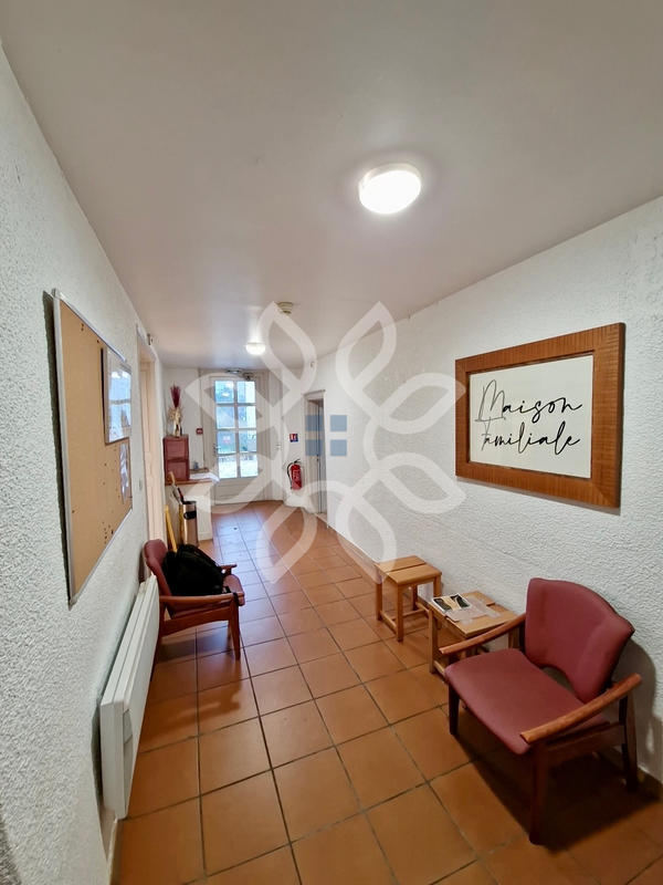 Propriété - 380 m² - 27 pièces