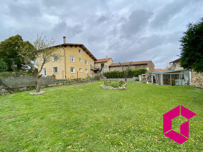 Maison - 94 m² - 6 pièces