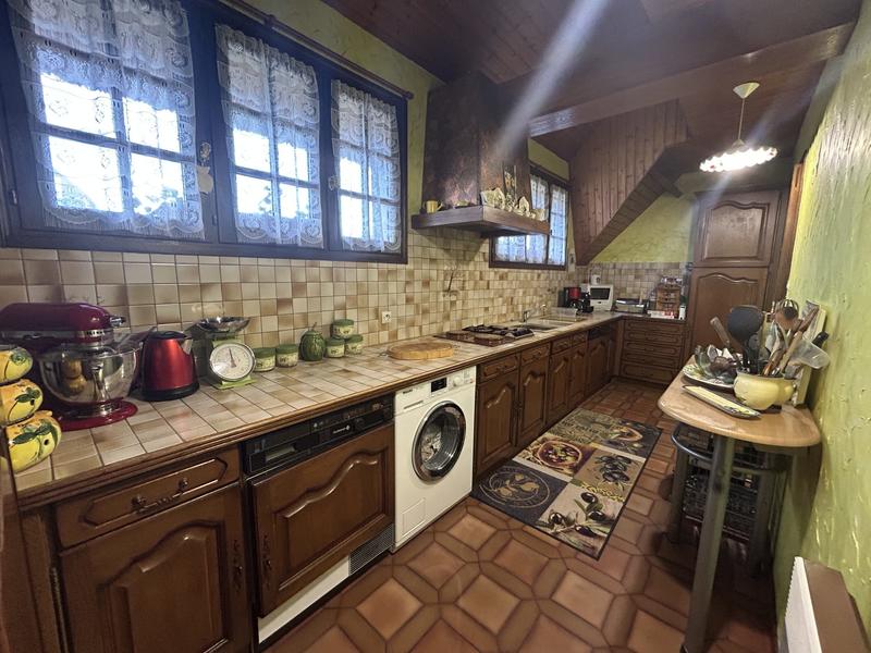 Maison - 213 m² - 7 pièces