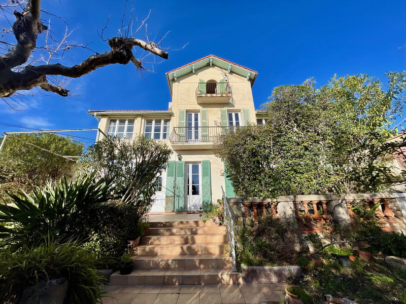 Maison - 200 m² - 4 pièces