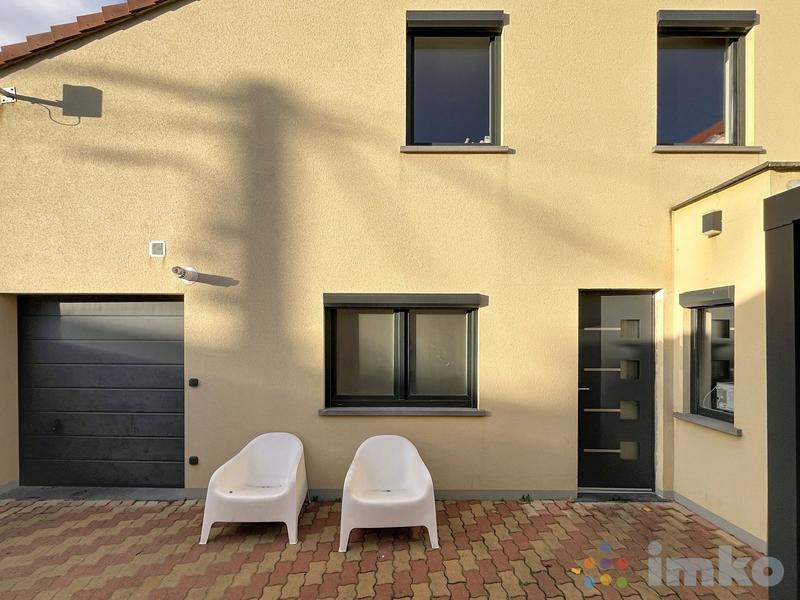 Maison - 110 m² - 4 pièces