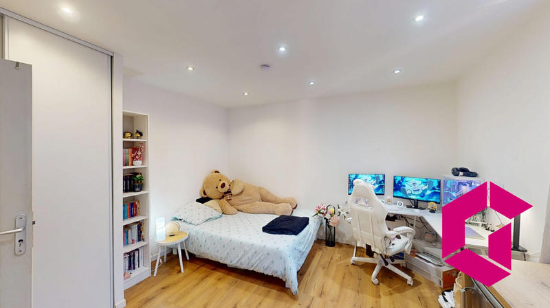 Maison - 92 m² - 4 pièces