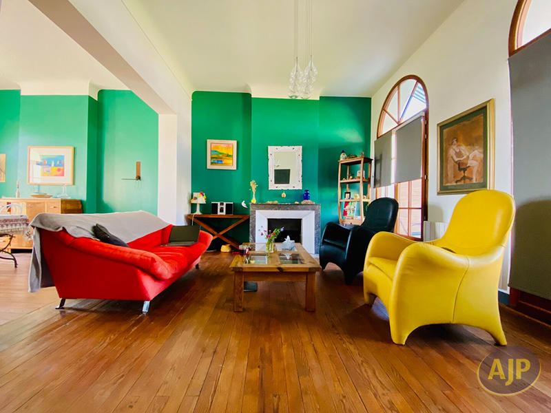 Maison bourgeoise - 212 m² - 6 pièces