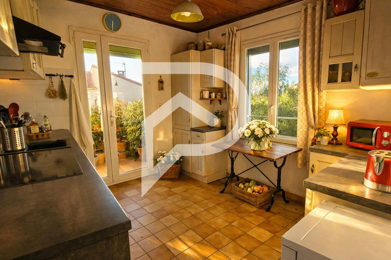 Maison - 224 m² - 7 pièces