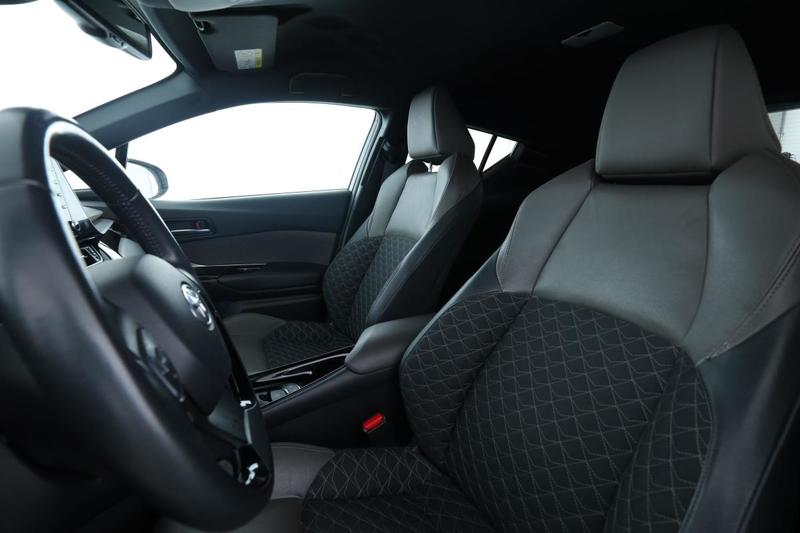 Toyota c-Hr 1.8 Hybride Distinctive 122 ch