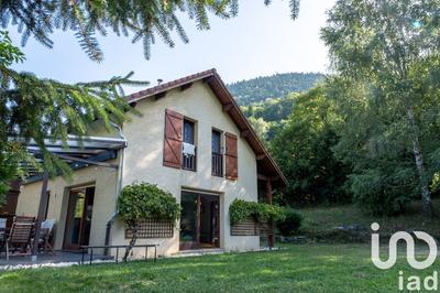 Maison - 176 m² - 7 pièces