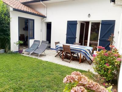 Maison - 202 m² - 8 pièces