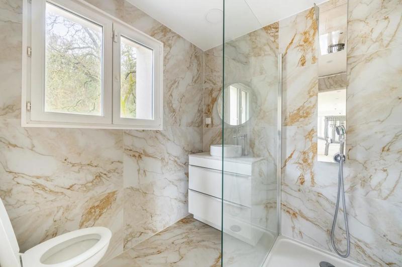 Demeure - 195 m² - 8 pièces