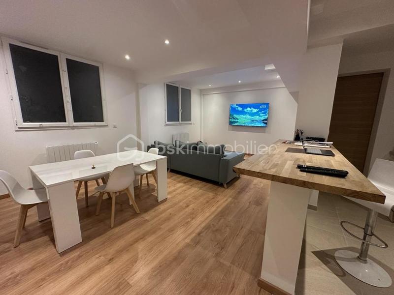 Maison - 138 m² - 6 pièces