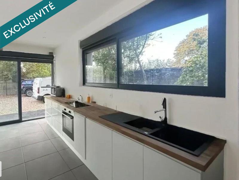 Maison - 201 m² - 5 pièces