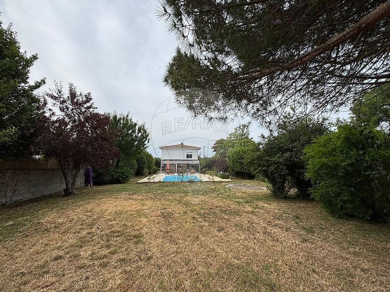 Villa - 168 m² - 6 pièces