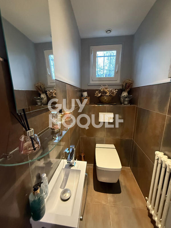 Maison - 163 m² - 7 pièces