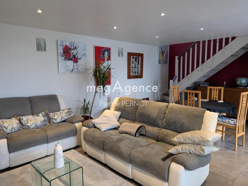 Maison - 294 m² - 10 pièces