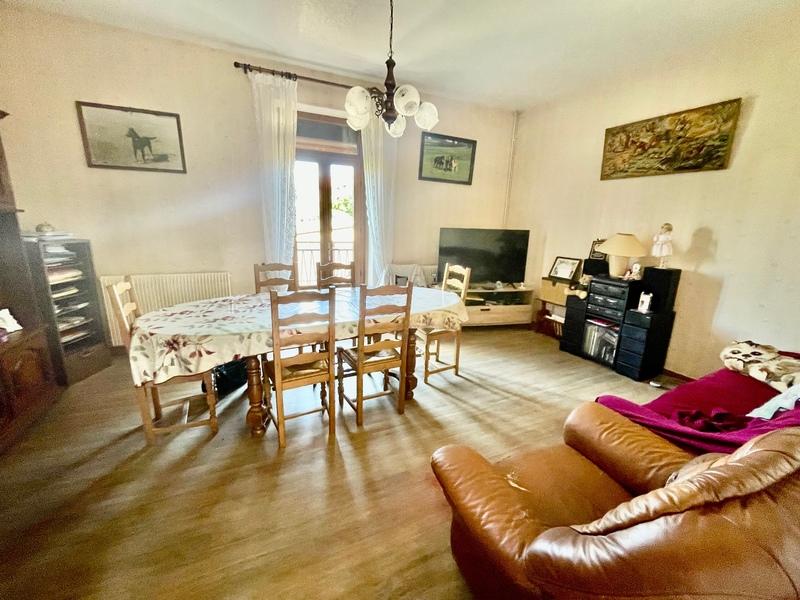 Maison - 92 m² - 5 pièces