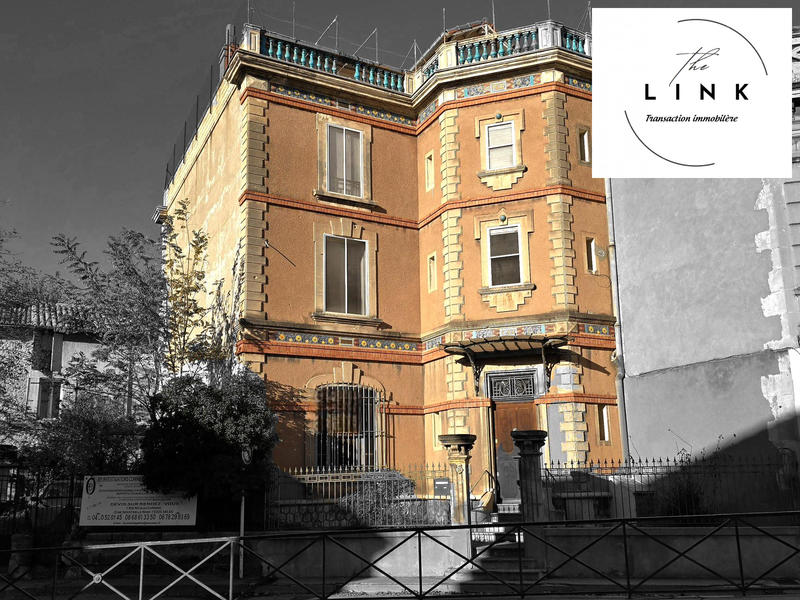 Maison - 227 m² - 9 pièces