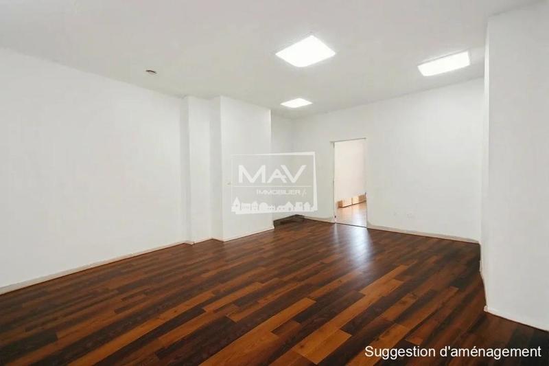 Local commercial - 150 m² - 4 pièces