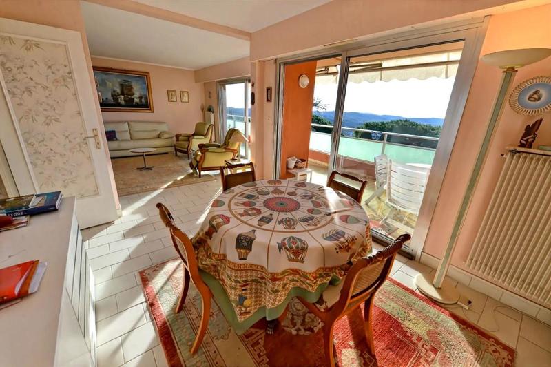 Appartement - 98 m² - 3 pièces