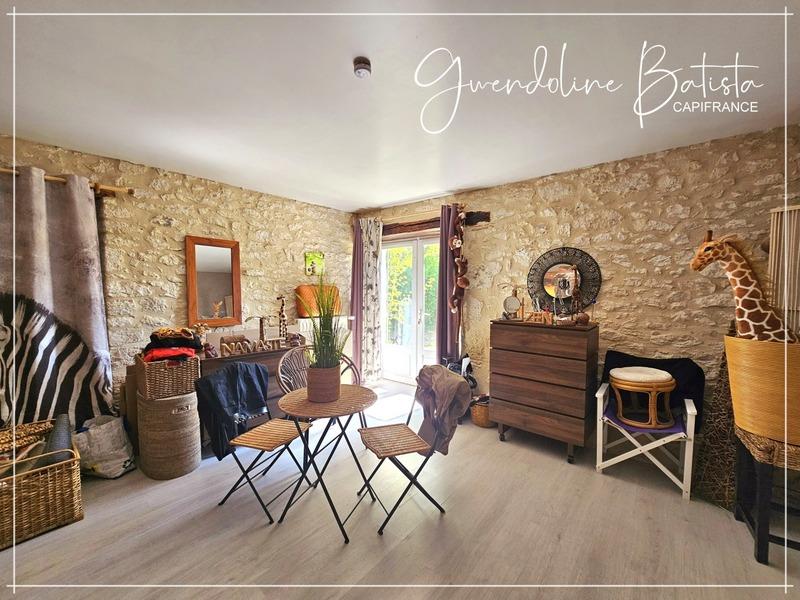 Maison en pierre - 300 m² - 7 pièces