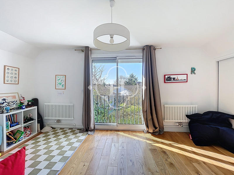 Maison - 190 m² - 7 pièces