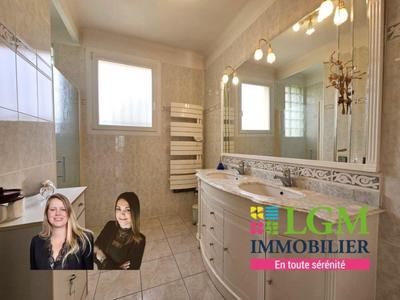 Maison - 166 m² - 7 pièces