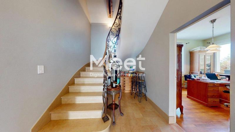 Propriété - 255 m² - 8 pièces