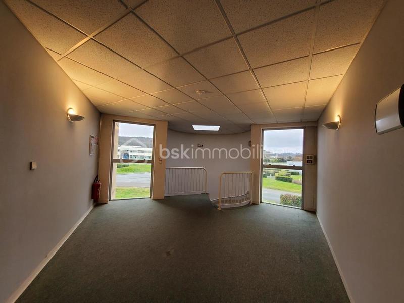 Bureau - 140 m² - 7 pièces