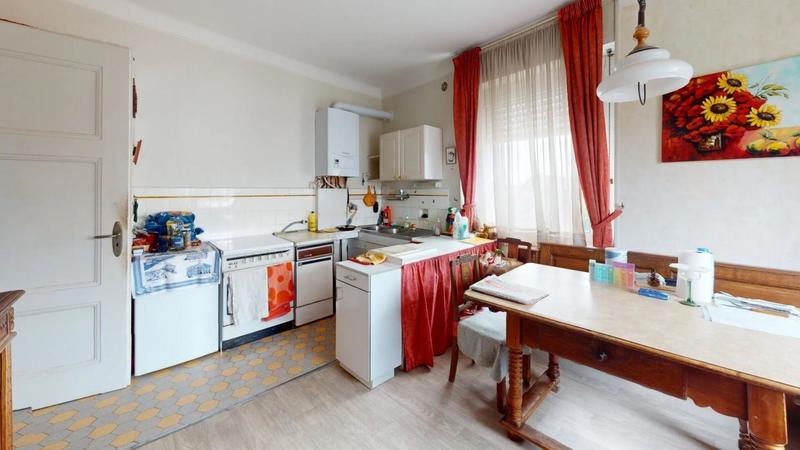 Maison - 189 m² - 8 pièces