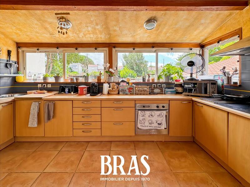 Maison - 95 m² - 5 pièces